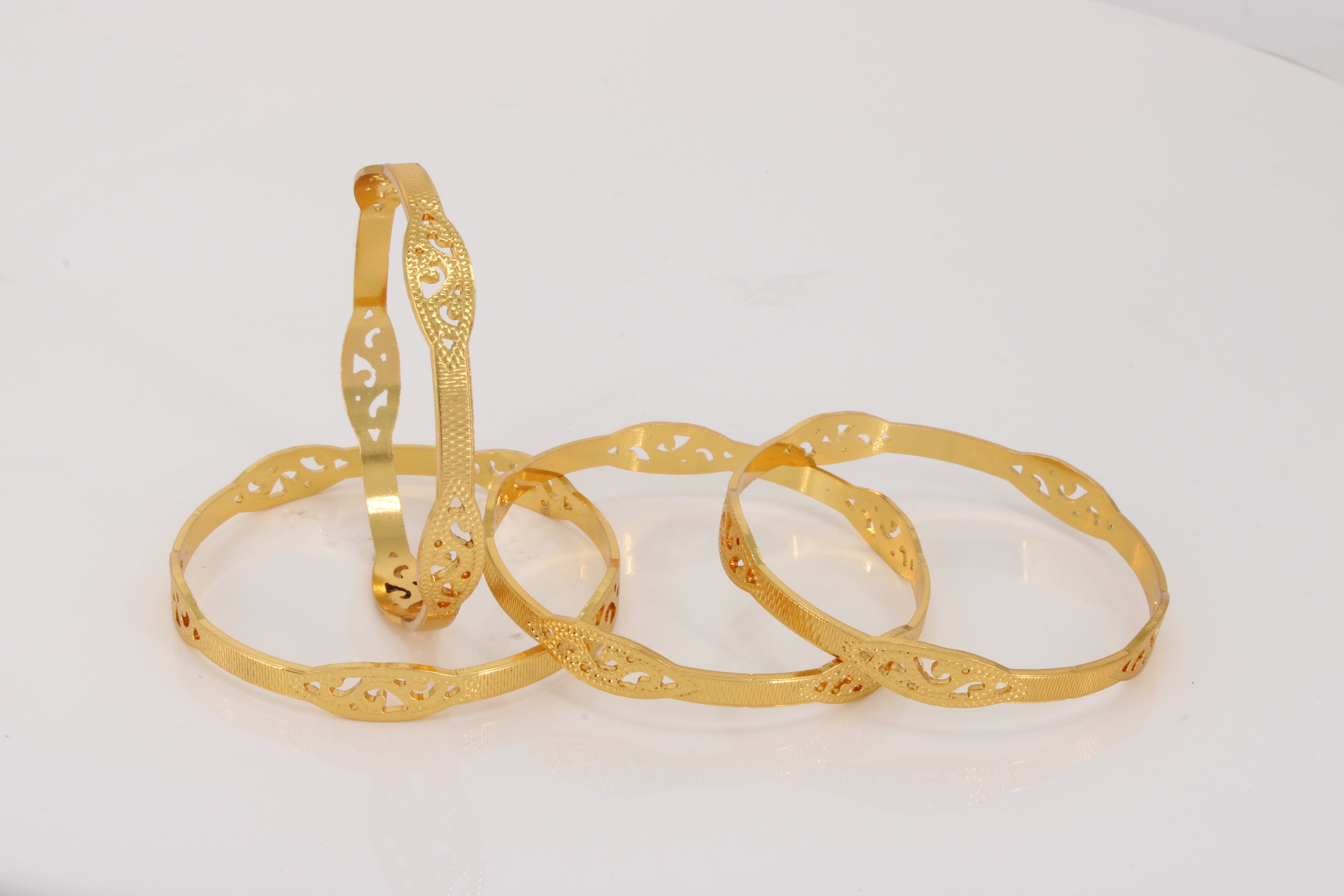 AVARINA CNC GOLD PLATED BANGLES