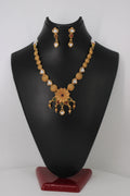 Traditional Red & Green Stone Set