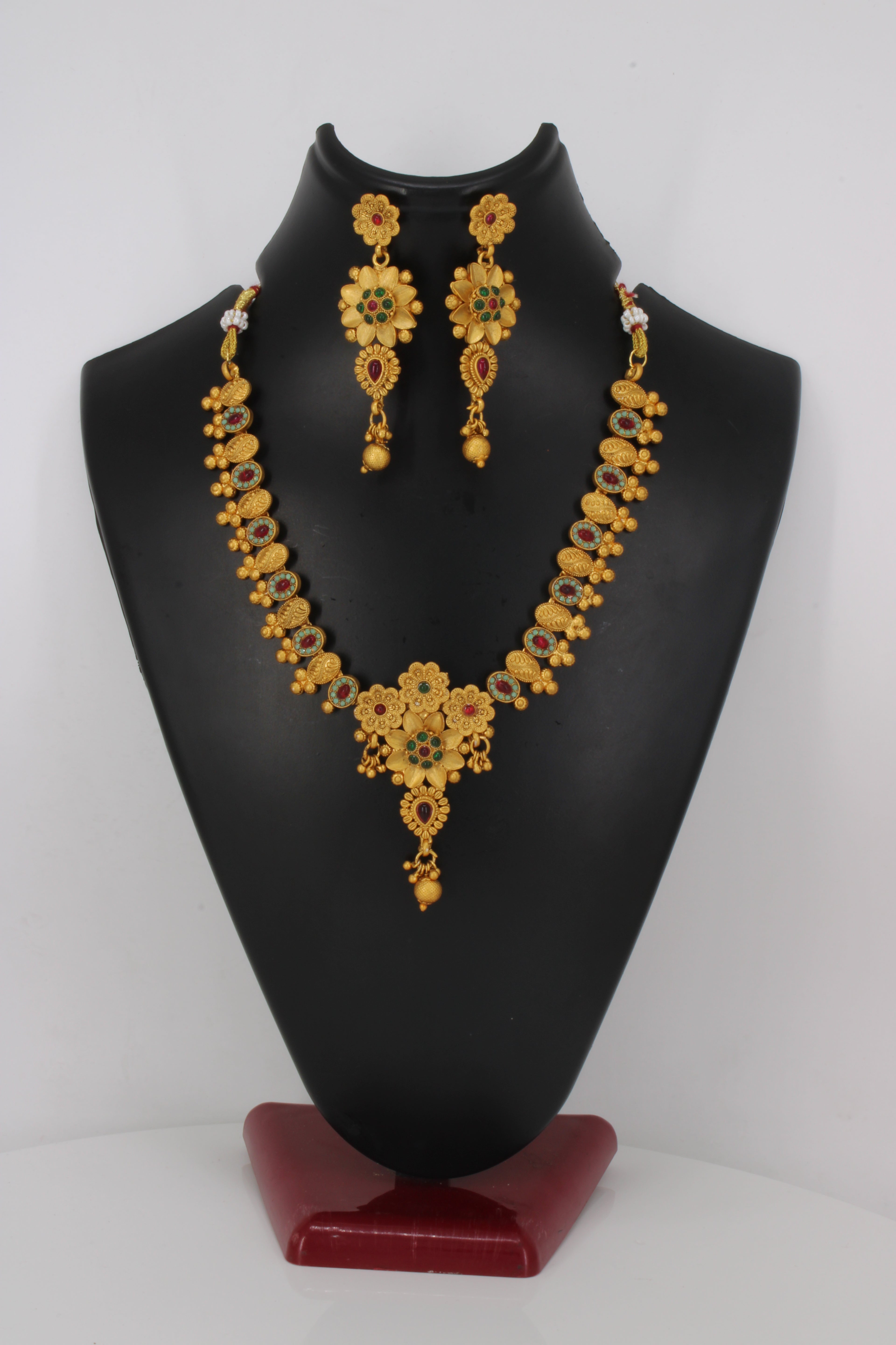 Temple Gold Finish Choker Set
