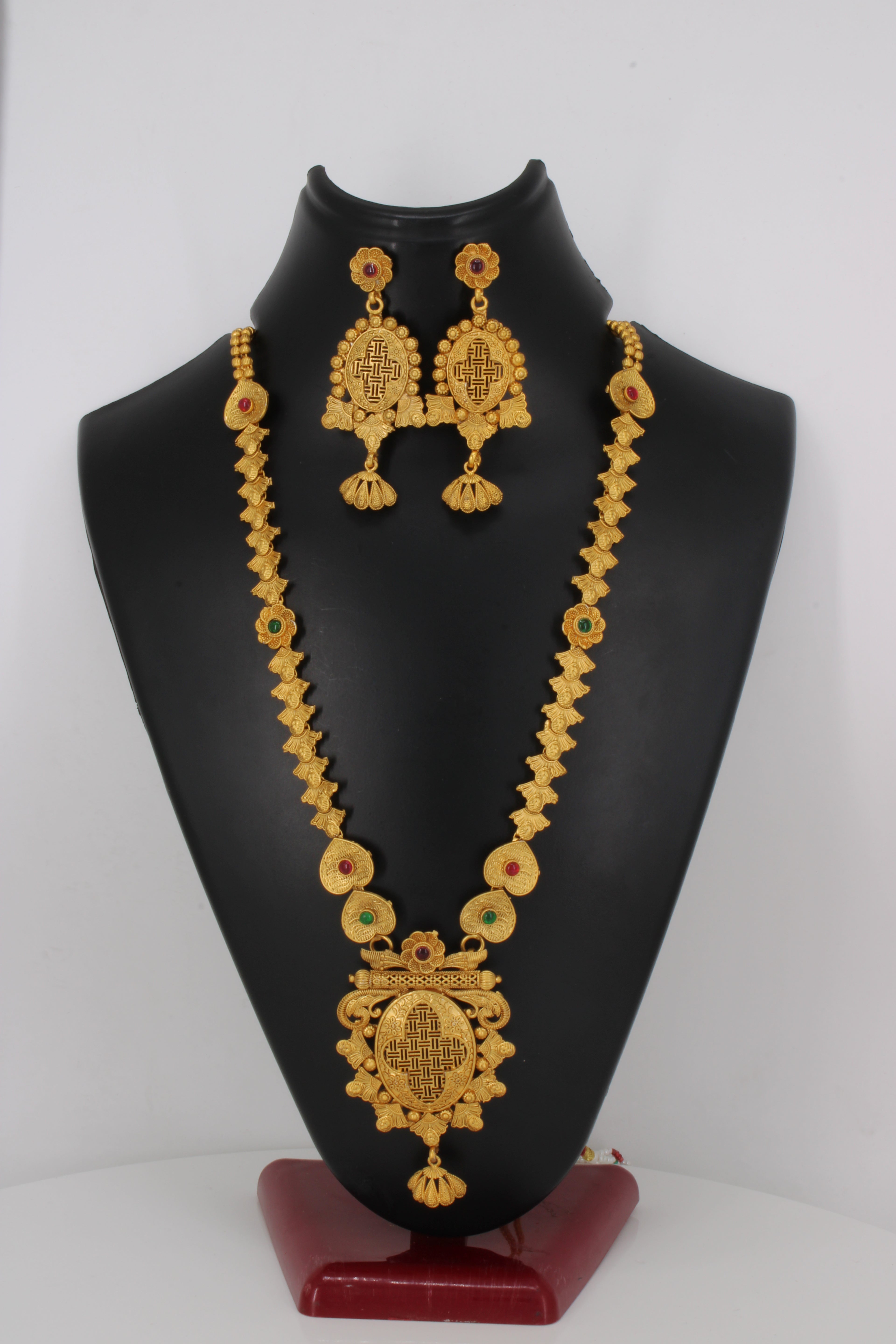 Cluster Gold Plated Necklace Set