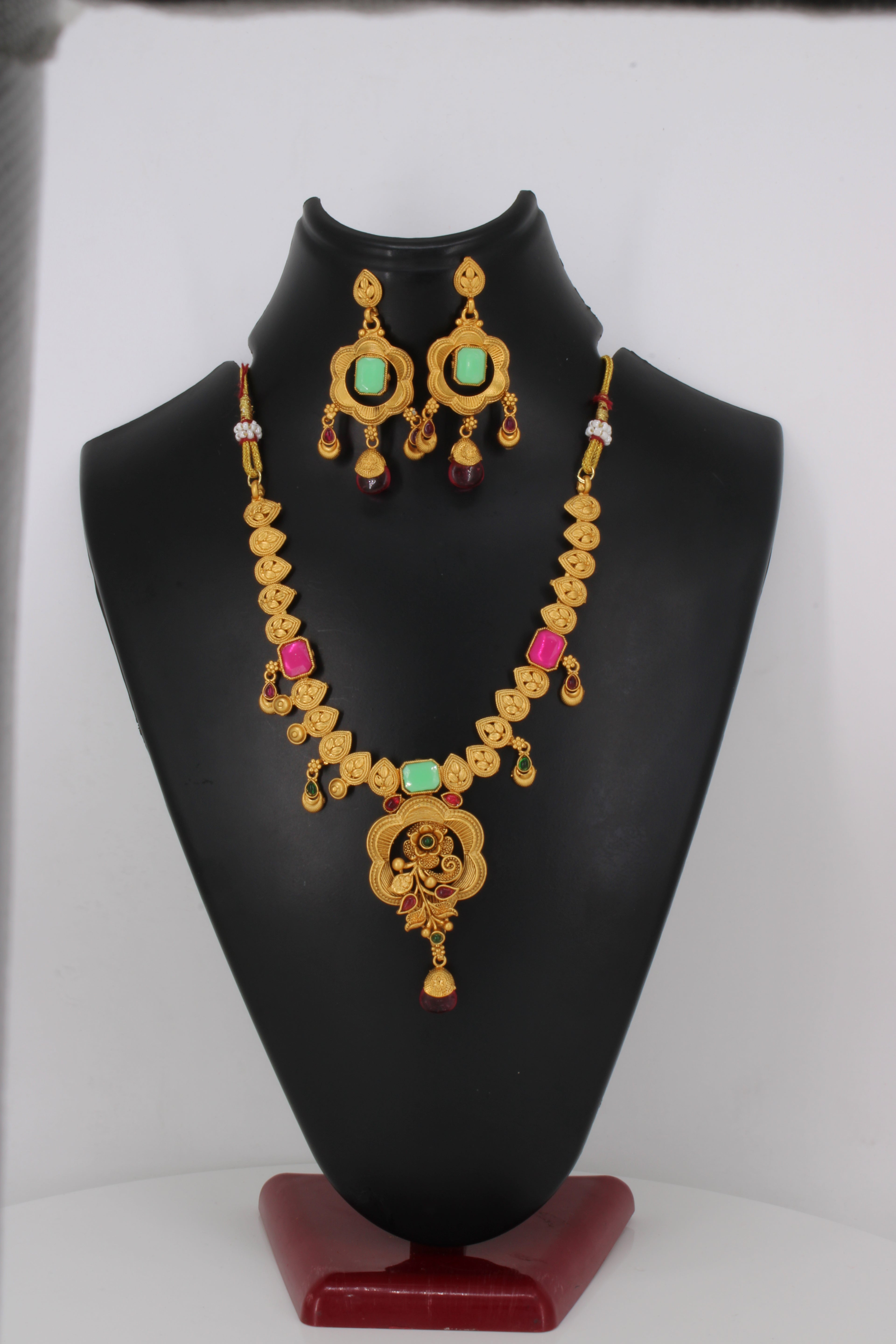 The Royal Tradition Necklace