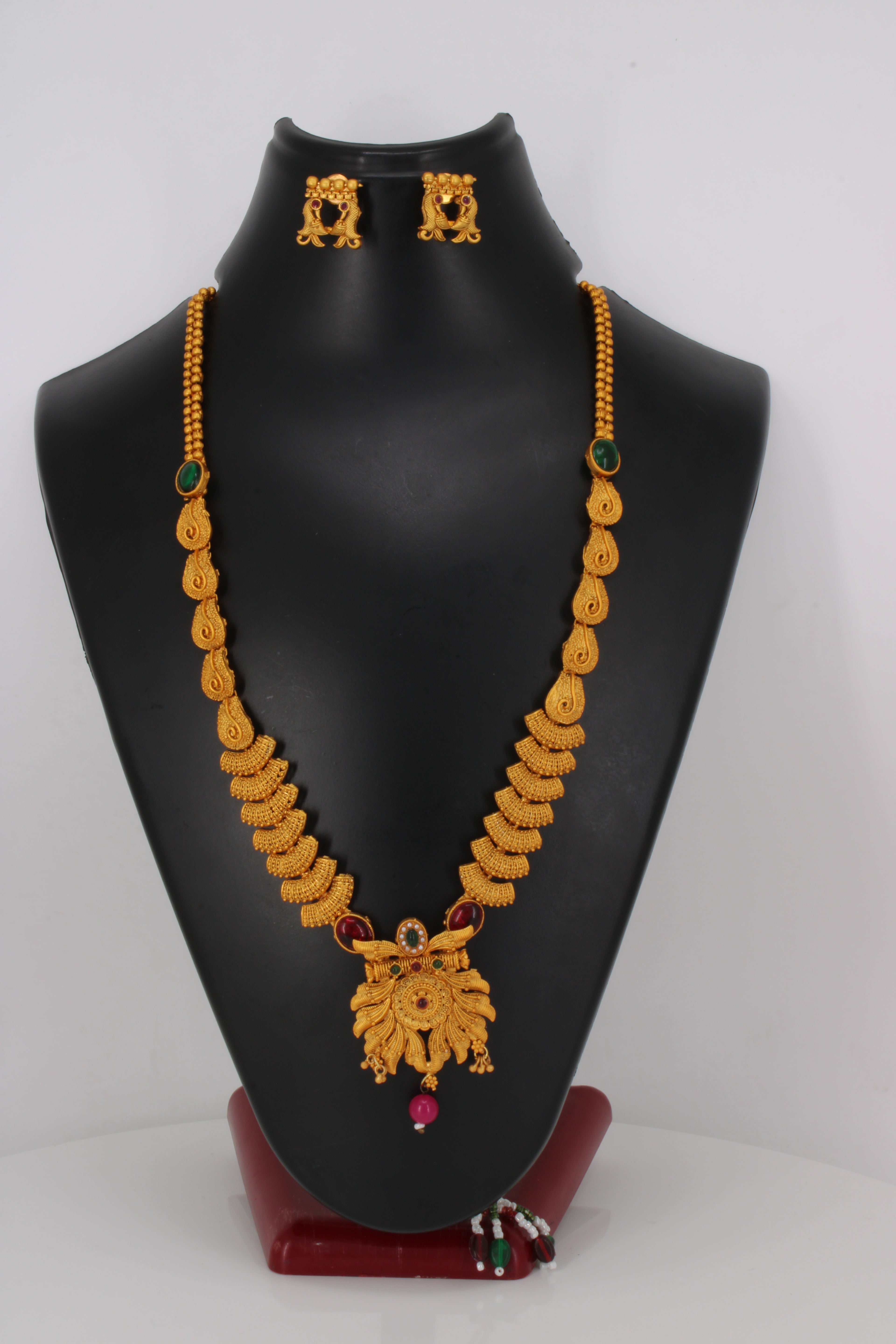 Mayura Kemp Necklace