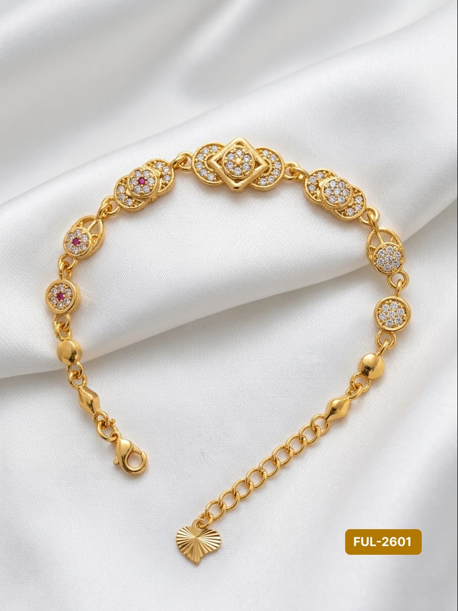 EVERYDAY ELEGANT BRACELET
